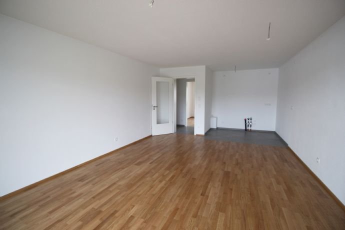 Wohnung zur Miete 830 € 2 Zimmer 66,7 m²<br/>Wohnfläche 1.<br/>Geschoss 01.05.2025<br/>Verfügbarkeit West Landshut 84034