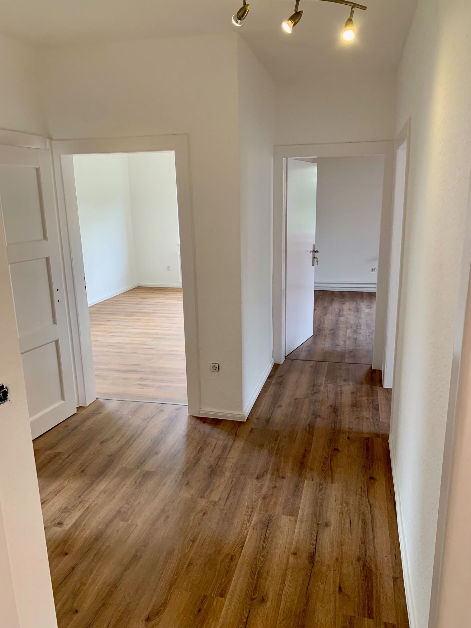 Apartment zur Miete 710 € 3 Zimmer 75 m²<br/>Wohnfläche EG<br/>Geschoss ab sofort<br/>Verfügbarkeit Gartenstraße 3 Breitenau Guxhagen 34302