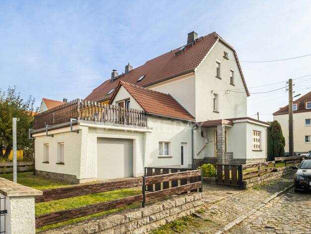 Doppelhaushälfte zum Kauf 167.000 € 6 Zimmer 130 m² 349 m² Grundstück Pulsnitz Pulsnitz 01896
