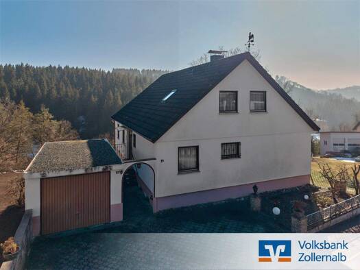 Einfamilienhaus zum Kauf 265.000 € 10 Zimmer 210 m² 1.110 m² Grundstück frei ab sofort Veringendorf Veringenstadt, Veringendorf 72519