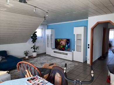 Wohnung zur Miete 820 € 4 Zimmer 100 m² Dachgeschoss frei ab 01.08.2025 Trochtelfingen Trochtelfingen 72818