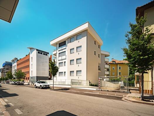 Außenstellplatz zur Miete 230 € Amba-Alagi-Straße 8 Bozen 39100