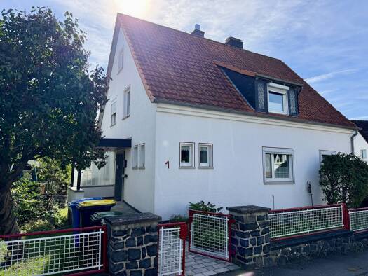 Mehrfamilienhaus zum Kauf 265.000 € 7 Zimmer 158 m² 1.128 m² Grundstück Homberg Homberg 34576