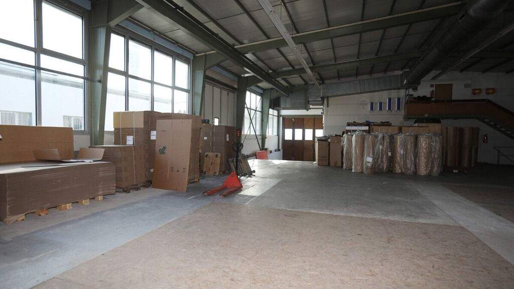 Produktionshalle zur Miete 2.200 € 400 m² Lagerfläche Bönnigheim 74357