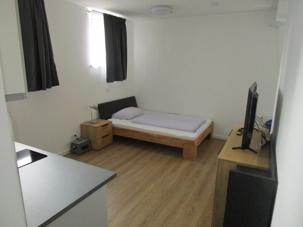 Wohnung zur Miete Wohnen auf Zeit 1.166 € 1 Zimmer 32 m²<br/>Wohnfläche 01.10.2024<br/>Verfügbarkeit Jädekamp Stöcken Hannover 30419