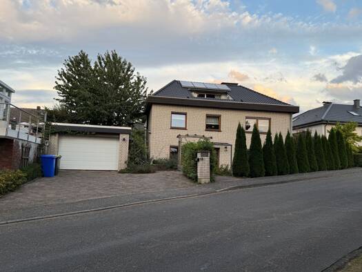 Einfamilienhaus zum Kauf provisionsfrei 444.000 € 9 Zimmer 250 m² Büren 33142