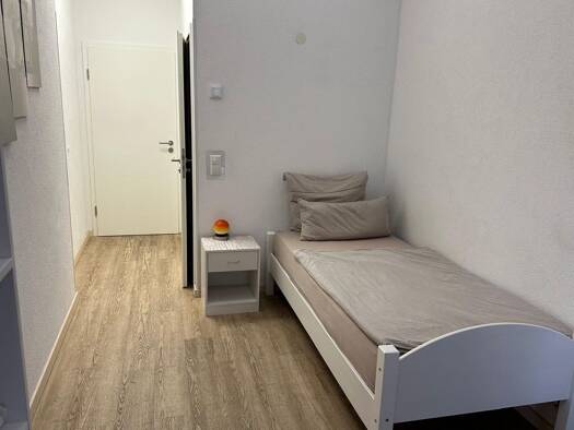 Studio zur Miete auf Zeit 690 € 1 Zimmer 8 m² frei ab sofort Seestraße 0 Untereisesheim 74257