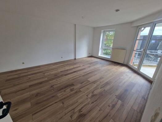 Wohnung zur Miete 1.071 € 4 Zimmer 97,9 m² 1. Geschoss frei ab sofort Marggrafstraße 1 Sehnde Sehnde 31319