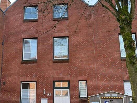 Reihenhaus zur Miete 850 € 5,5 Zimmer 130 m² frei ab 01.05.2026 Leer 26789