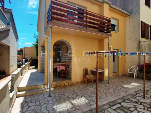 Haus zum Kauf 295.000 € 4 Zimmer 100 m² Vidikovac, Pula Pula