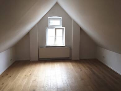 Wohnung zur Miete 925 € 2 Zimmer 81 m² 1. Geschoss frei ab sofort Altstadt Landshut 84028