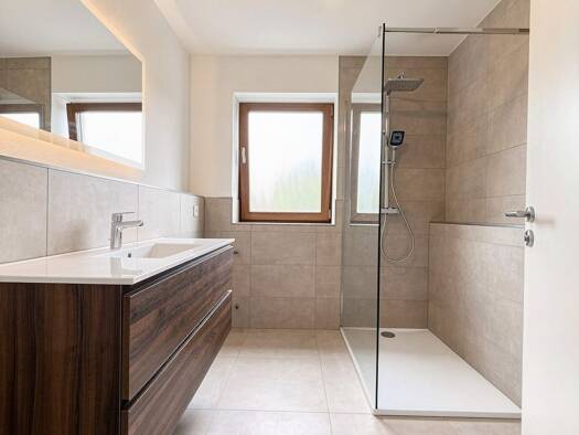 Terrassenwohnung zur Miete 870 € 2 Zimmer 67 m² 2 Geschosse frei ab sofort Krondorf Schwandorf 92421