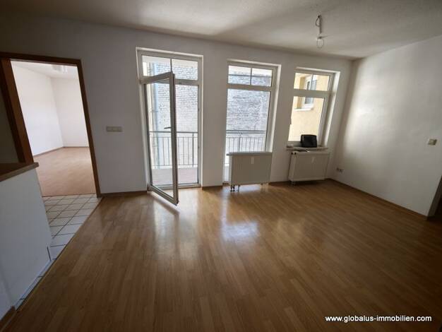 Wohnung zur Miete 410 € 3 Zimmer 82 m² 3. Geschoss Robert-Blum-Straße 12 Bahnhofsvorstadt Zwickau 08056