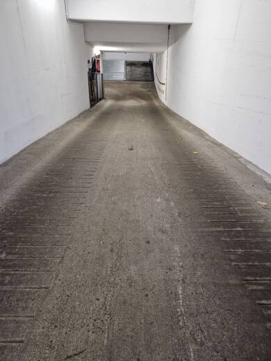 Garage/Stellplatz zur Miete provisionsfrei 60 € Hildener Straße Ecke Paulistraße Benrath Düsseldorf 40597