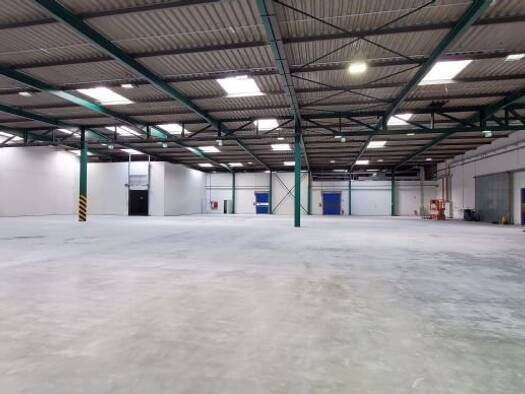 Lagerhalle zur Miete 5,50 € 2.500 m² Lagerfläche teilbar ab 1.400 m² - Rodheim Rosbach 61191