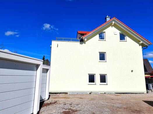 Reihenendhaus zum Kauf 899.000 € 4 Zimmer 135,7 m² 147 m² Grundstück frei ab sofort Neugilching Gilching 82205