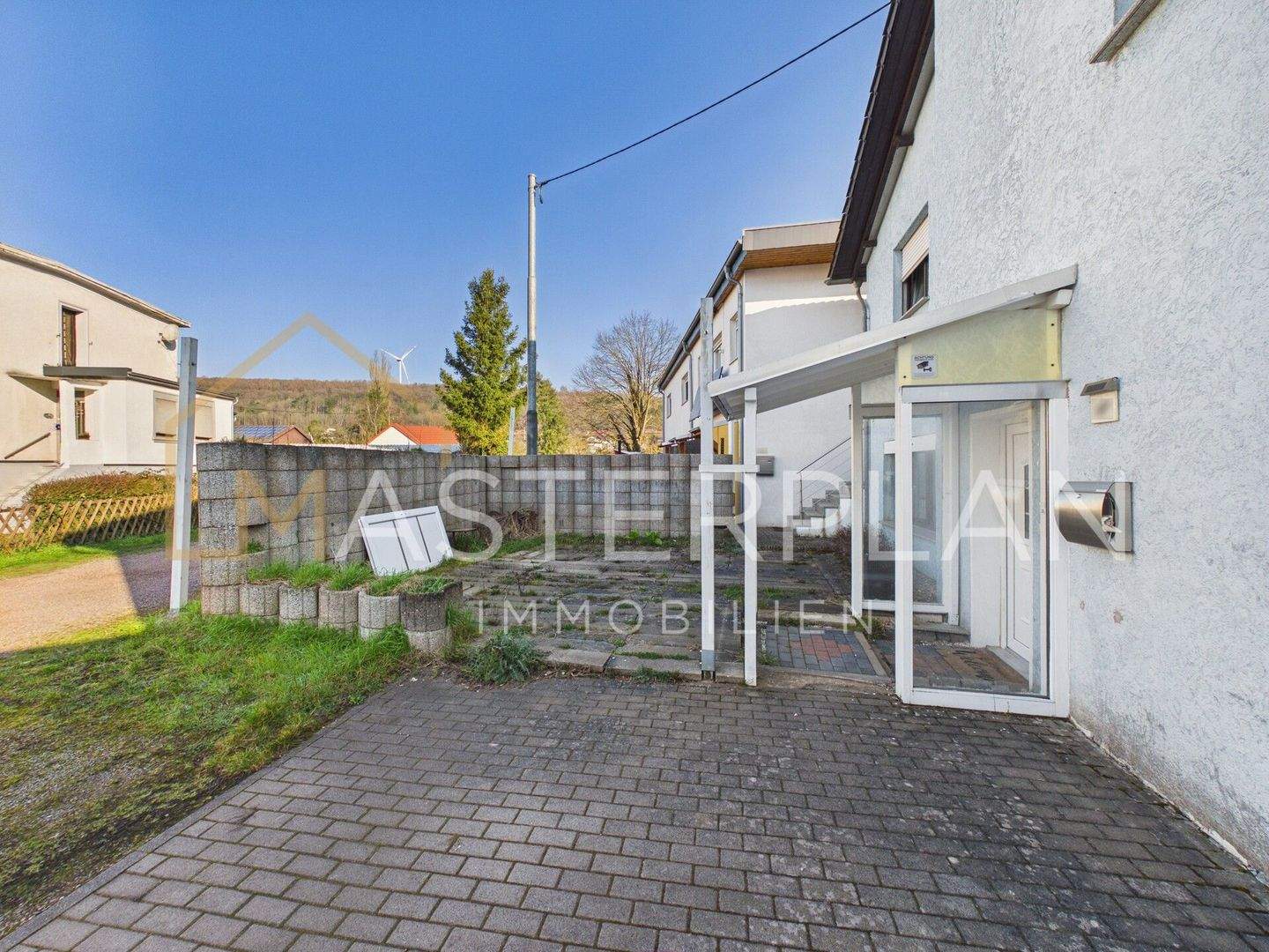 Immobilie in Nalbach - Einzugsbereites EFH mit Garage - Bild 1