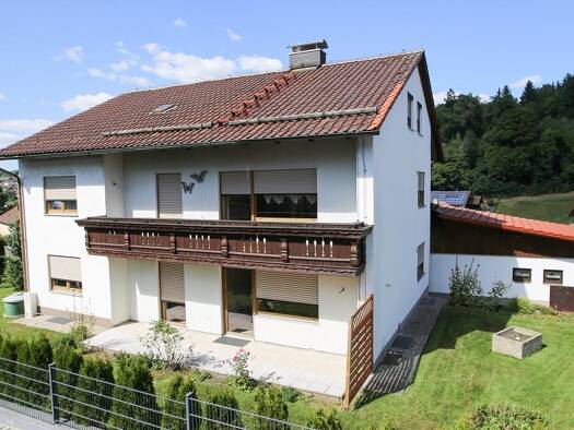 Einfamilienhaus zum Kauf 270.000 € 8 Zimmer 168 m² 601 m² Grundstück frei ab sofort Regen 94209