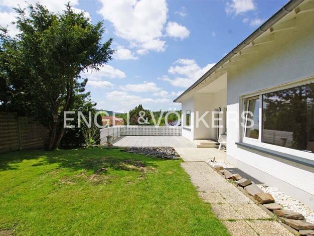Einfamilienhaus zur Miete 1.760 € 5 Zimmer 145 m² 1.000 m² Grundstück Waldesch 56323
