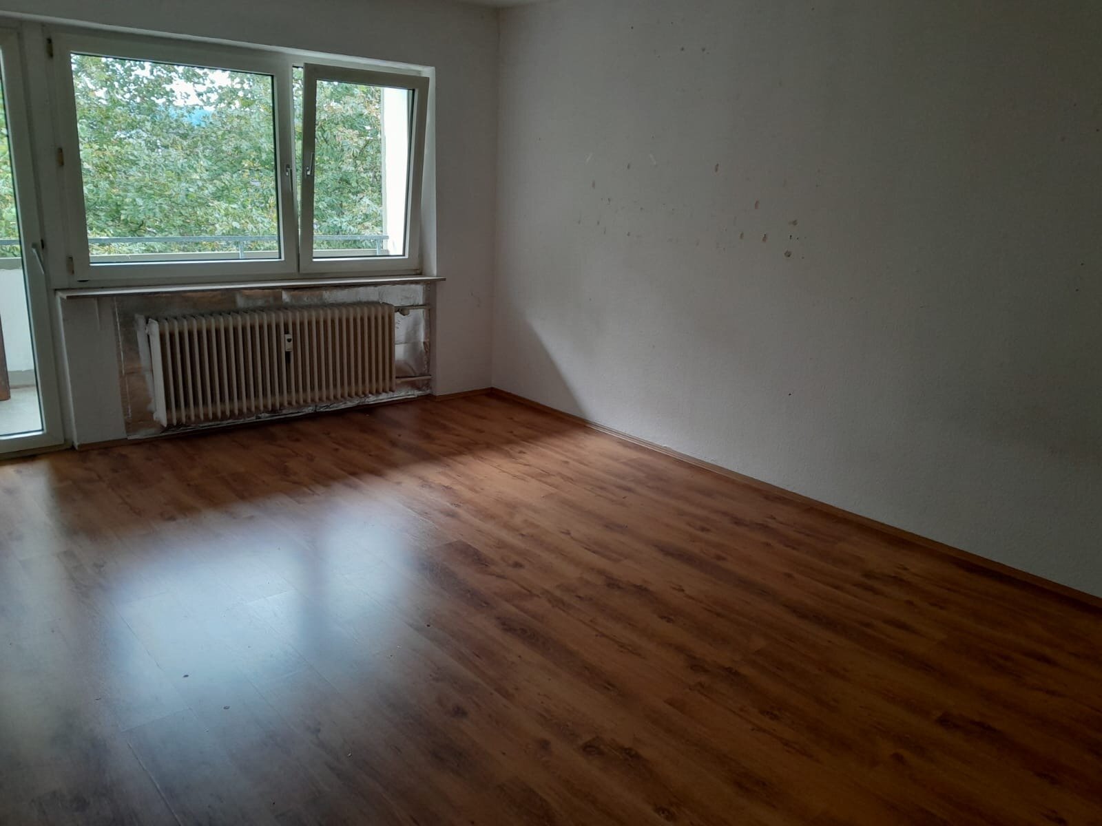 Wohnung zur Miete 400 € 2 Zimmer 64 m²<br/>Wohnfläche 3.<br/>Geschoss Oberbarmen-Schwarzbach Wuppertal 42277