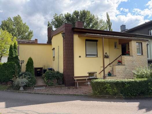 Doppelhaushälfte zum Kauf 125.000 € 6 Zimmer 117 m² 1.023 m² Grundstück frei ab sofort Wansleben am See Seegebiet Mansfelder Land 06317