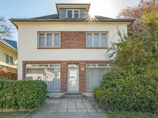 Einfamilienhaus zum Kauf 1.150.000 € 7 Zimmer 134 m² 667 m² Grundstück Nienstedten Altona 22609