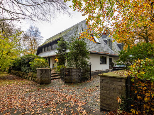 Haus zum Kauf 1.750.000 € 6 Zimmer 380 m² 1.416 m² Grundstück Wohldorf-Ohlstedt Hamburg / Wohldorf-Ohlstedt 22397