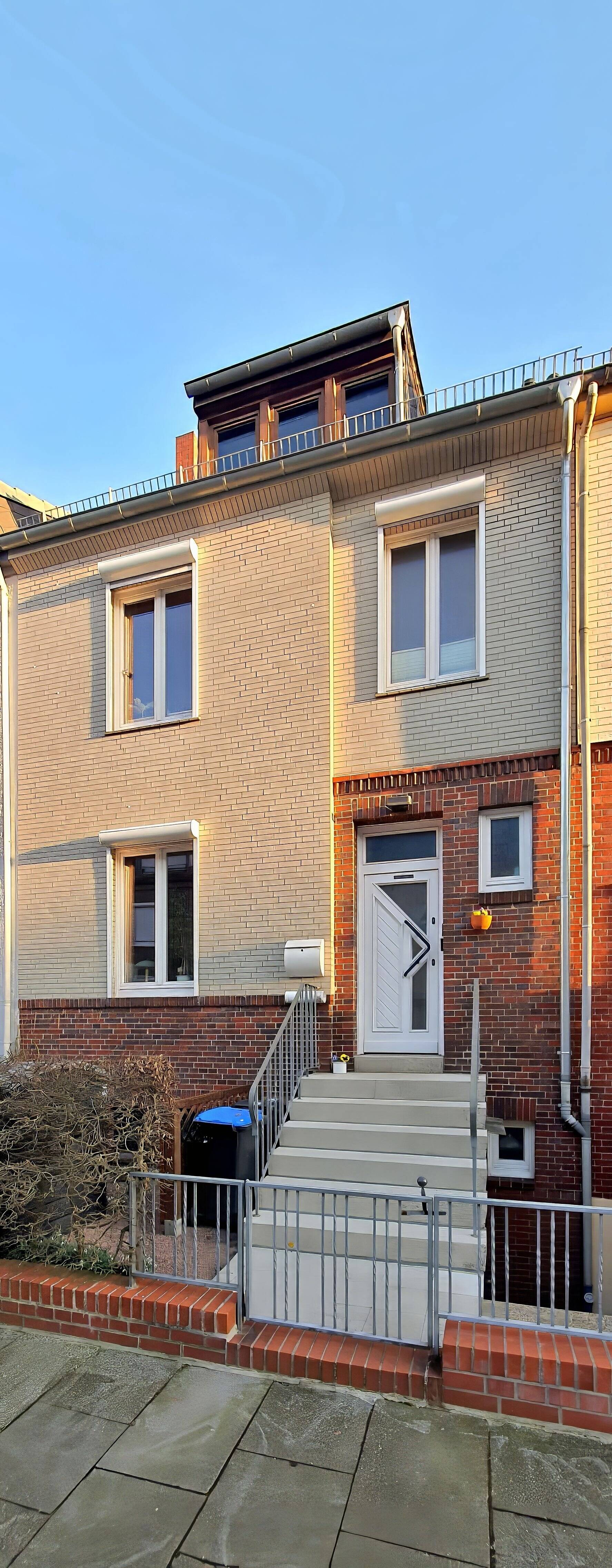 Property thumbnail 2