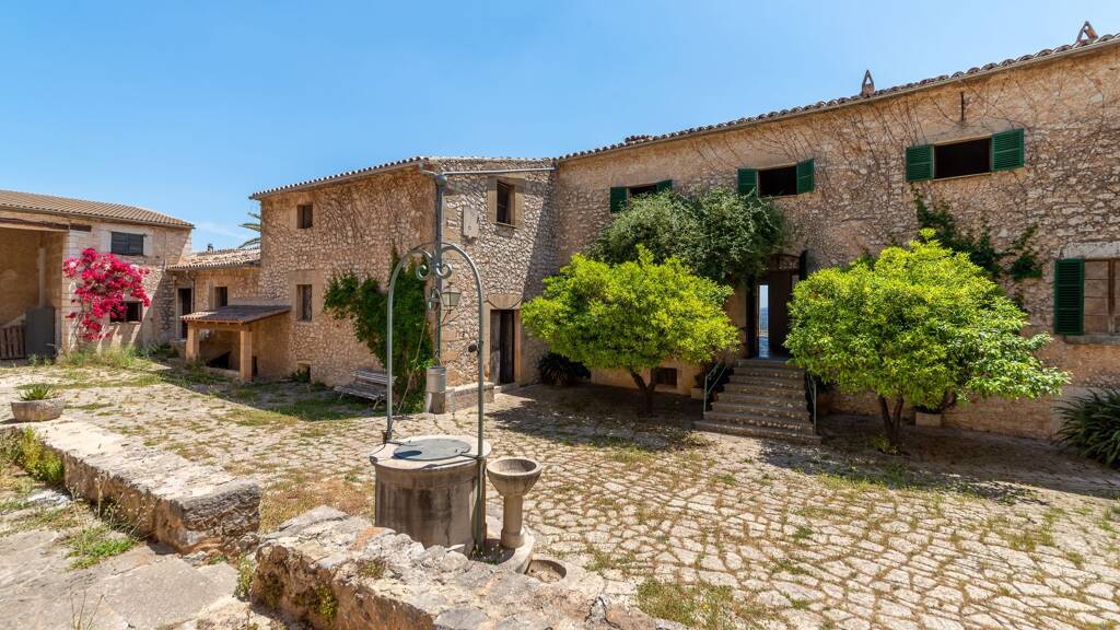 Landhaus zum Kauf 4.500.000 € 20 Zimmer 1.100 m² 421.700 m² Grundstück Binissalem 07350