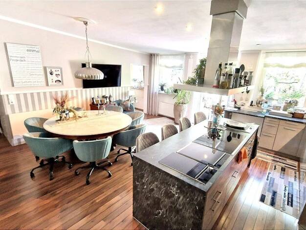 Einfamilienhaus zum Kauf 980.000 € 8 Zimmer 225 m² 360 m² Grundstück Leipzig 04107