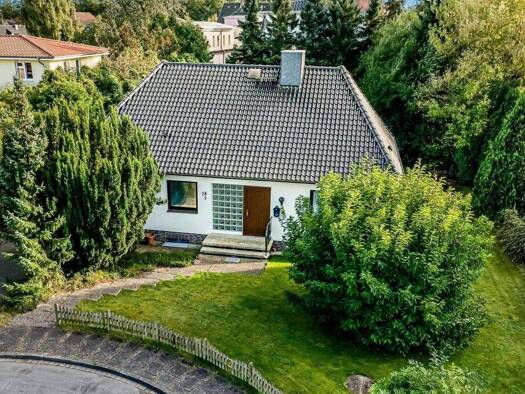 Einfamilienhaus zum Kauf 299.000 € 3 Zimmer 86,8 m² 952 m² Grundstück frei ab sofort Uetersen 25436