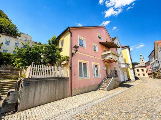 Einfamilienhaus zum Kauf 250.000 € 7 Zimmer 200 m² frei ab sofort Mühlstraße 10 Riedenburg 93339