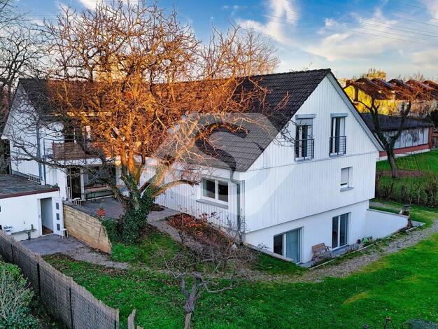 Mehrfamilienhaus zum Kauf provisionsfrei als Kapitalanlage geeignet 1.284.000 € 15 Zimmer 435 m² 948 m² Grundstück Haslach Freiburg im Breisgau 79114