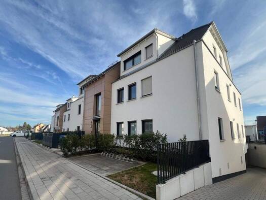 Wohnung zur Miete 1.130 € 2 Zimmer 70,1 m² 2. Geschoss frei ab 01.05.2026 Danziger Straße 10 Stadeln Fürth 90765