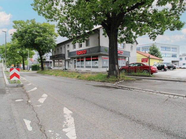 Gewerbeobjekt zum Kauf als Kapitalanlage geeignet 1.620.000 € 781 m² 1.164,2 m² Grundstück Villingen Villingen-Schwenningen 78048