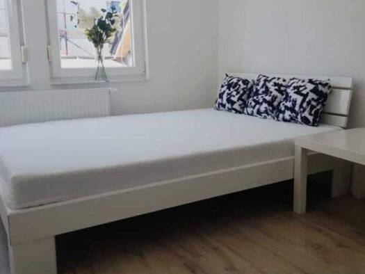 Wohnung zur Miete 500 € 1 Zimmer 18,7 m² frei ab sofort Hedelfingen Hedelfingen 1 OG 70329