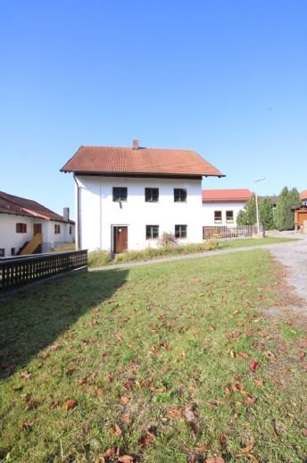 Einfamilienhaus zum Kauf provisionsfrei 120.000 € 7 Zimmer 120 m²<br/>Wohnfläche 178 m²<br/>Grundstück Rattenberg Rattenberg 94371