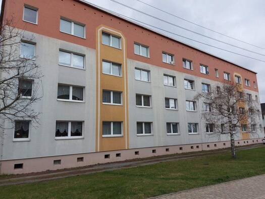 Wohnung zur Miete 310 € 3 Zimmer 58,5 m² 3. Geschoss frei ab sofort Windmühlenstraße 97 Zeulenroda Zeulenroda-Triebes 07937