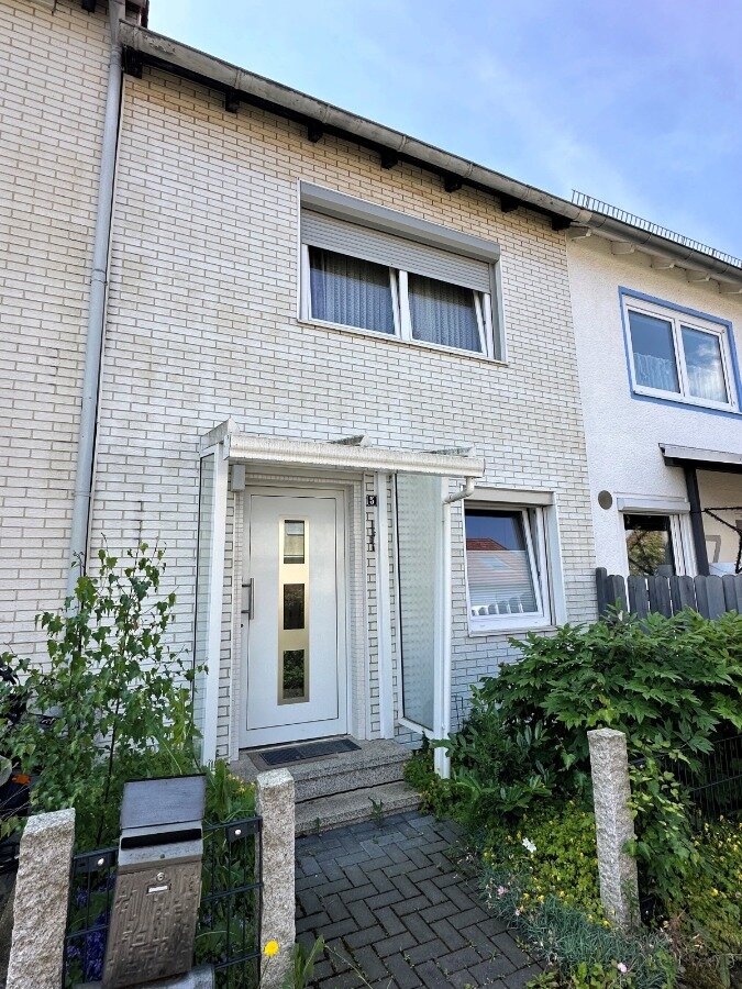 Reihenmittelhaus zum Kauf 149.000 € 4 Zimmer 72,5 m²<br/>Wohnfläche 118 m²<br/>Grundstück 01.12.2024<br/>Verfügbarkeit Sarstedt Sarstedt 31157