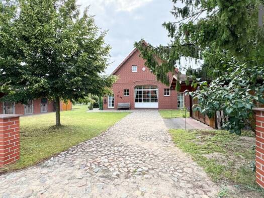 Haus zum Kauf provisionsfrei 395.000 € 8 Zimmer 275 m² 1.330 m² Grundstück Groß Eilstorf Walsrode 29664
