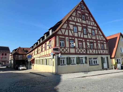 Wohnung zum Kauf 189.000 € 4,5 Zimmer 113 m² 1. Geschoss Marktplatz 1 Emskirchen Emskirchen 91448