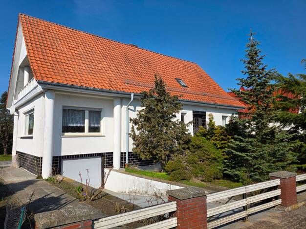 Einfamilienhaus zum Kauf provisionsfrei 230.000 € 6 Zimmer 151 m² 1.100 m² Grundstück frei ab sofort Salzwedeler Straße 19 Mahlsdorf Salzwedel 29410