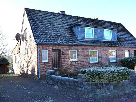 Doppelhaushälfte zum Kauf 110.000 € 3 Zimmer 94,1 m² 1.071 m² Grundstück Hanerau-Hademarschen 25557