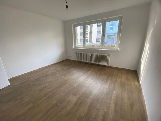 Wohnung zur Miete 490 € 2 Zimmer 49 m² 3 Geschosse frei ab 01.10.2026 Burscheider Straße Wersten Stadtbezirk 9 40591
