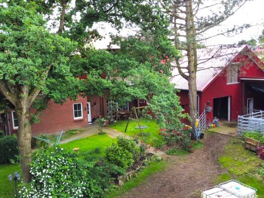 Bauernhaus zum Kauf 400 m² 17.000 m² Grundstück Klein Gladebrügge 23795