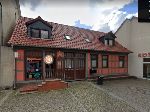 Mehrfamilienhaus zum Kauf 290.000 € 450 m² 942 m² Grundstück Brandenburger Straße 48 Genthin 39307