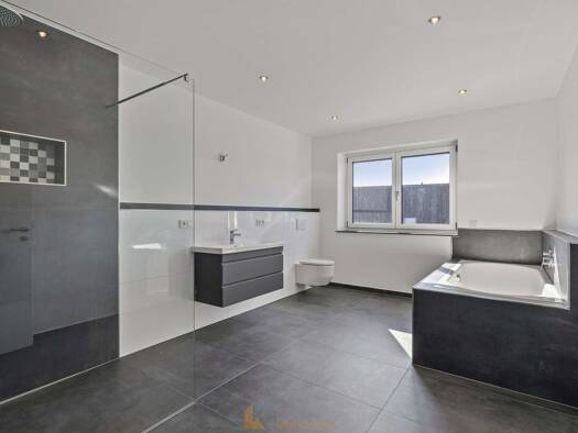 Doppelhaushälfte zum Kauf - Erstbezug 398.000 € 4 Zimmer 123,3 m² 382 m² Grundstück frei ab 01.06.2026 Rotterheide Neustadt (Wied) 53577