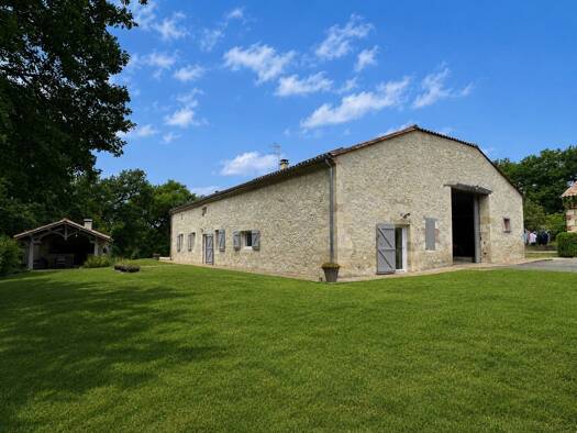 Haus zum Kauf 525.000 € 225 m² 9.645 m² Grundstück École Sembel (2) Agen 47000