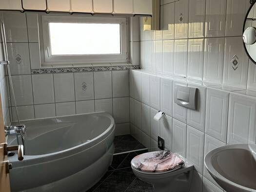 Wohnung zur Miete 670 € 4 Zimmer 90 m² Geschoss 1/1 frei ab sofort Dieringhausen Gummersbach 51645