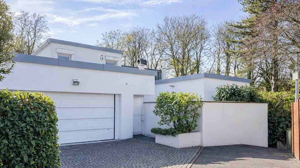 Einfamilienhaus zum Kauf 1.090.000 € 10 Zimmer 323 m² 1.253 m² Grundstück Hochdahl Erkrath 40699